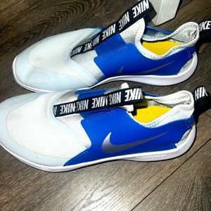 Nike flex runner slip on shoes